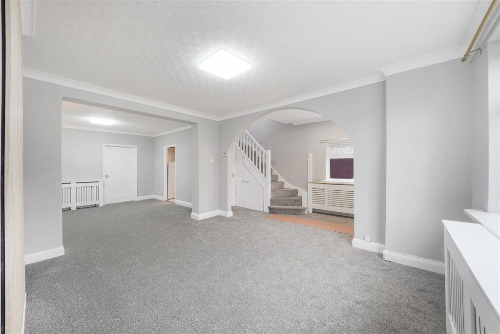 Property photo 1 of 16 130 Abbotts Drive - Vihvj9Ngktep0Tiv5Isz.Jpg