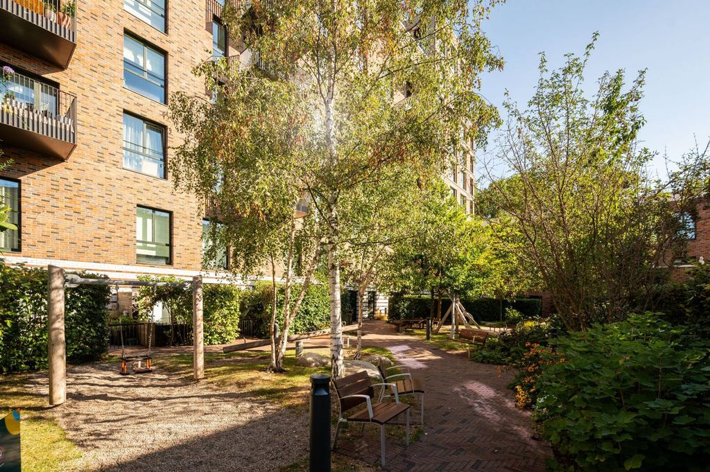 Property photo 2 of 9