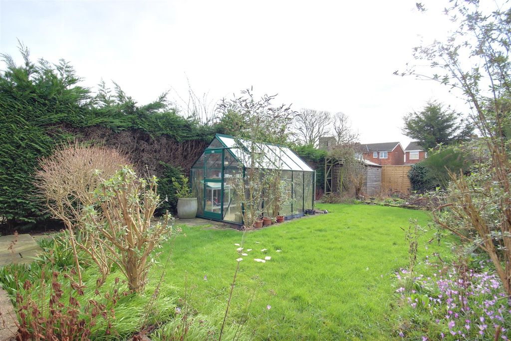 Property photo 2 of 11 West Street (1).Jpg