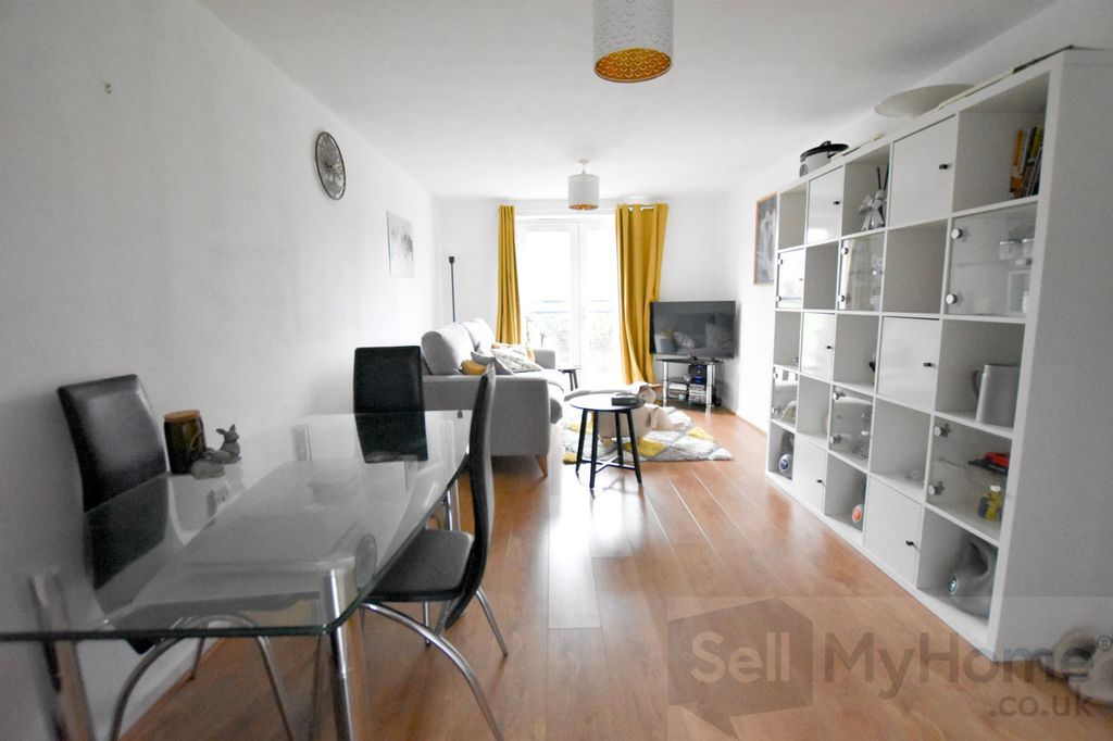 Property photo 2 of 8 Dsc_0036 (1)