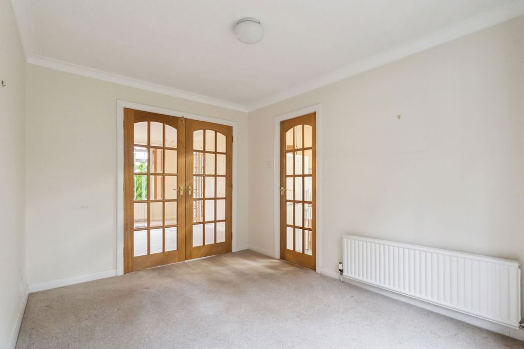 Property photo 3 of 21