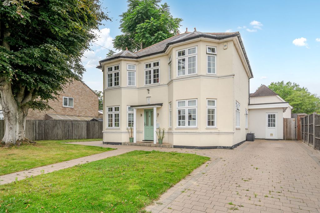 Additional image 20 of 5 bed detached house for saleGravel Road, Farnborough GU14