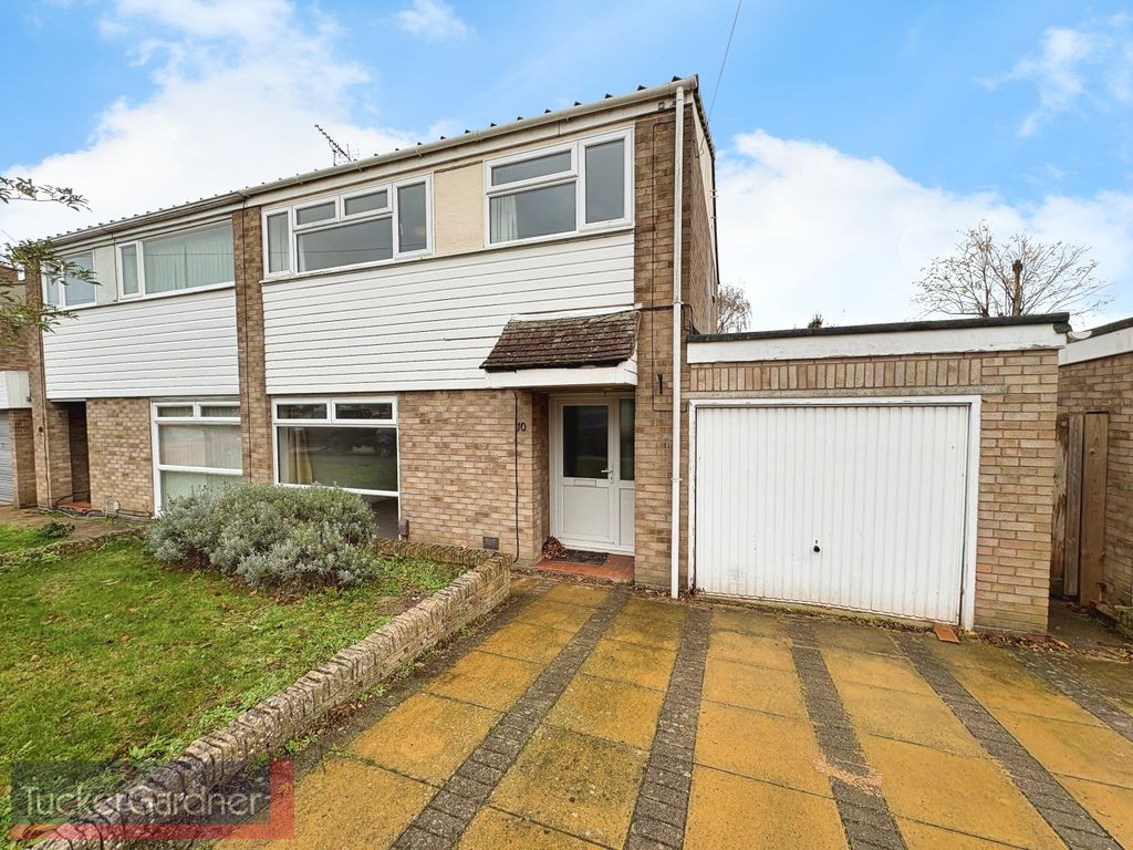 Property photo 3 of 12