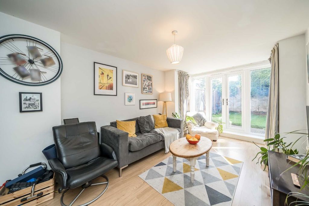 Property photo 3 of 7