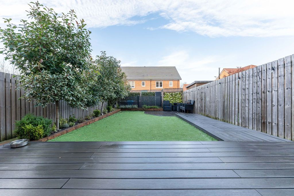 Property photo 3 of 19