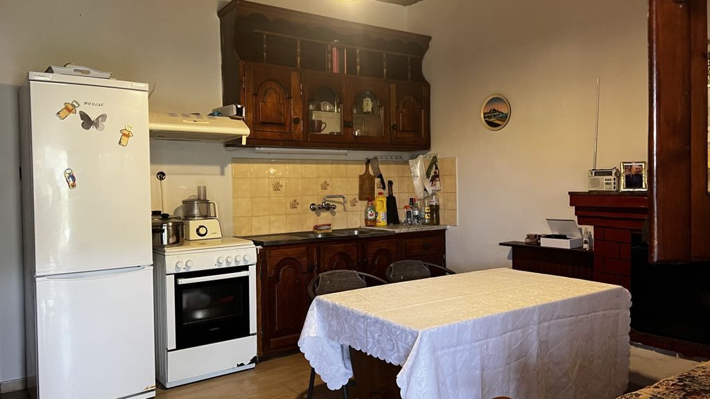 Property photo 3 of 15 Kitchen House 1