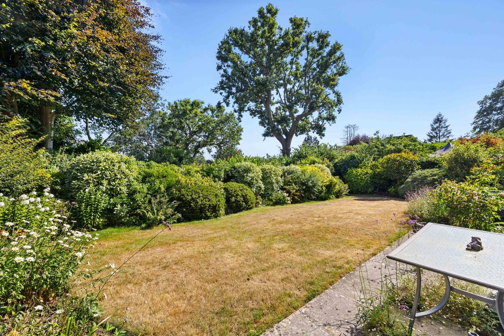 Property photo 3 of 20