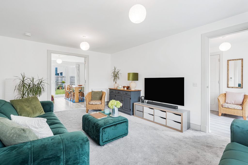 Property photo 2 of 34 4407623