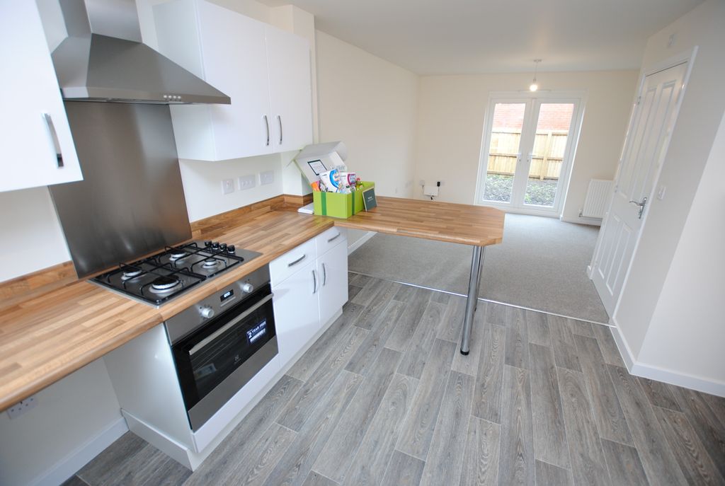 Property photo 2 of 16