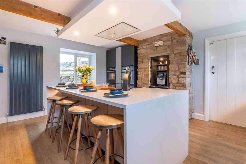 Property photo 3 of 50 Kitchen/Breakfast Room