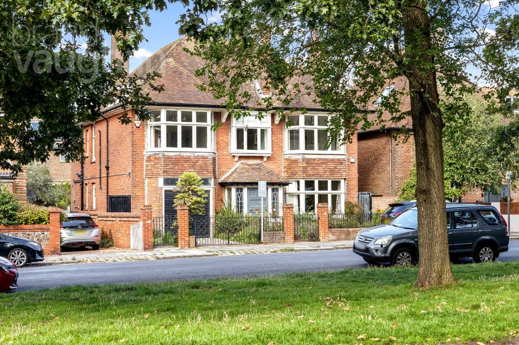 Property photo 1 of 39 Picture No. 39