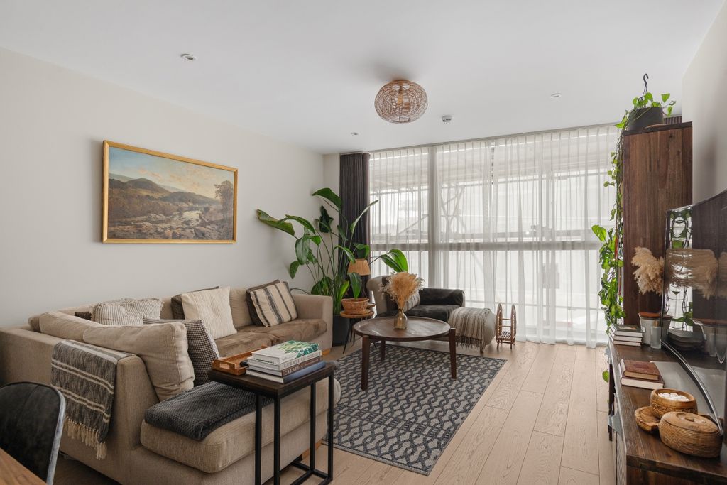 Property photo 2 of 18 094A8260