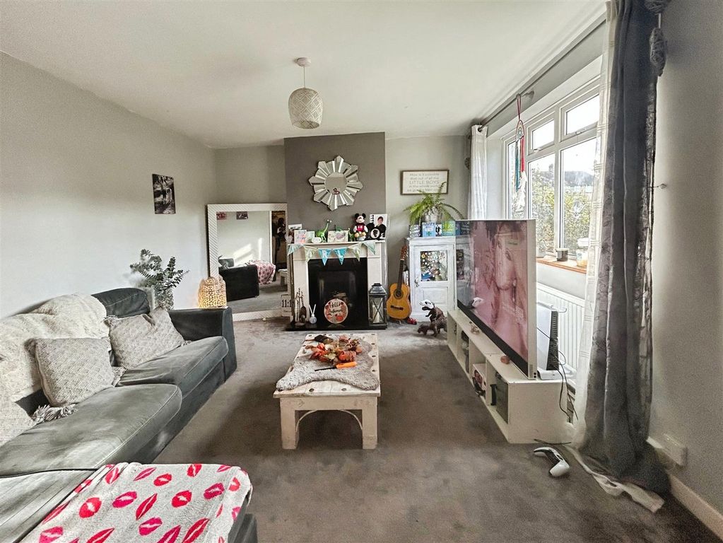 Property photo 2 of 12 9A3Ffa70-F-470E-86F0-670E39237Da4-4598-000000A45F8