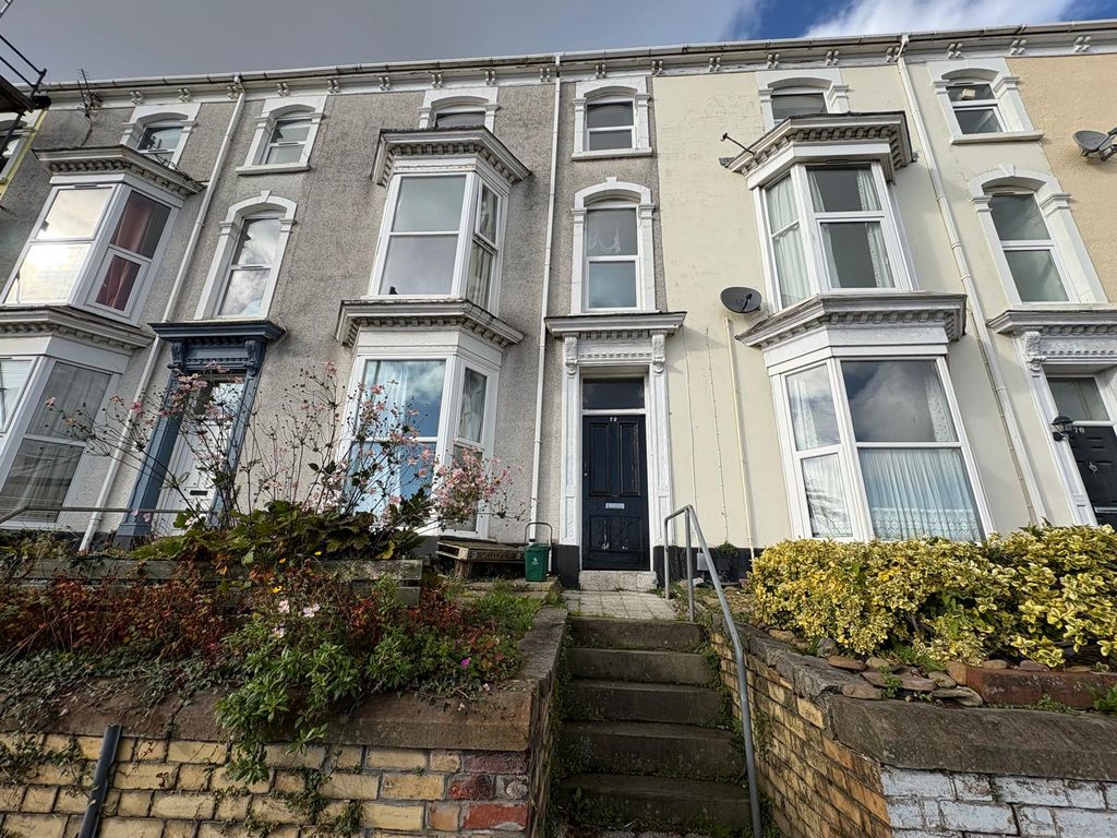 Property photo 1 of 7 x (1)