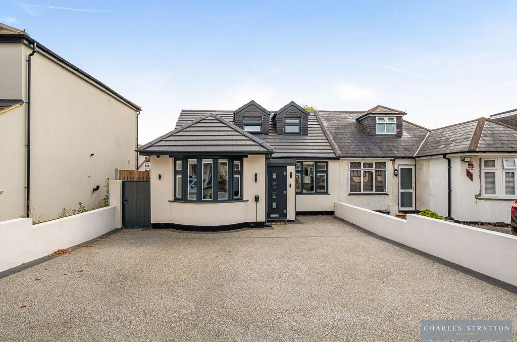 Property photo 2 of 23