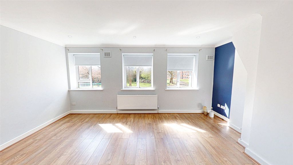 Property photo 2 of 10 Picture No. 08