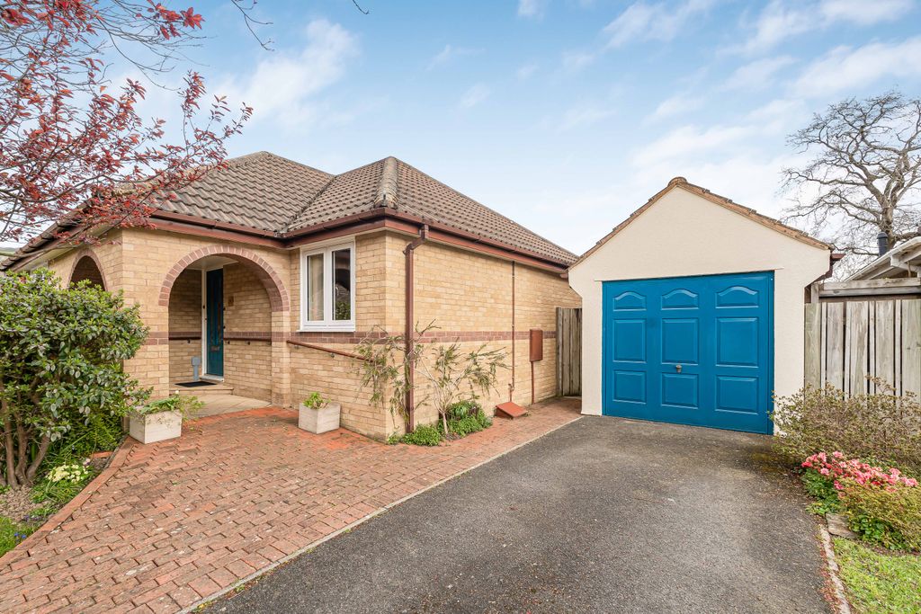 Property photo 1 of 20 Front