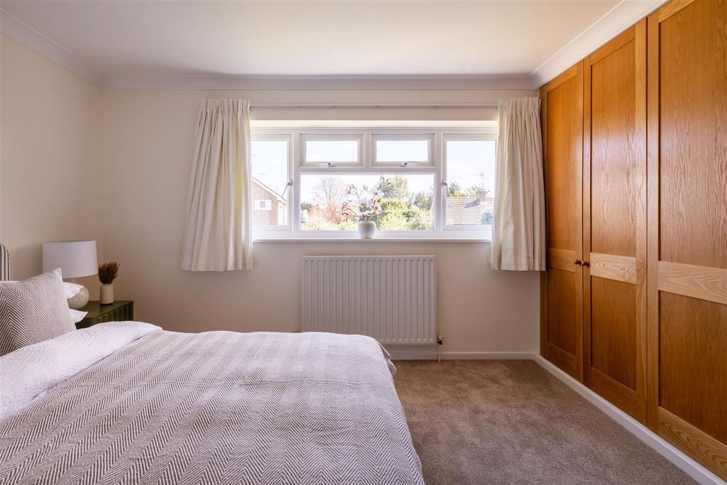 Additional image 27 of 4 bed detached house for saleBeaufort Close, Reigate RH2
