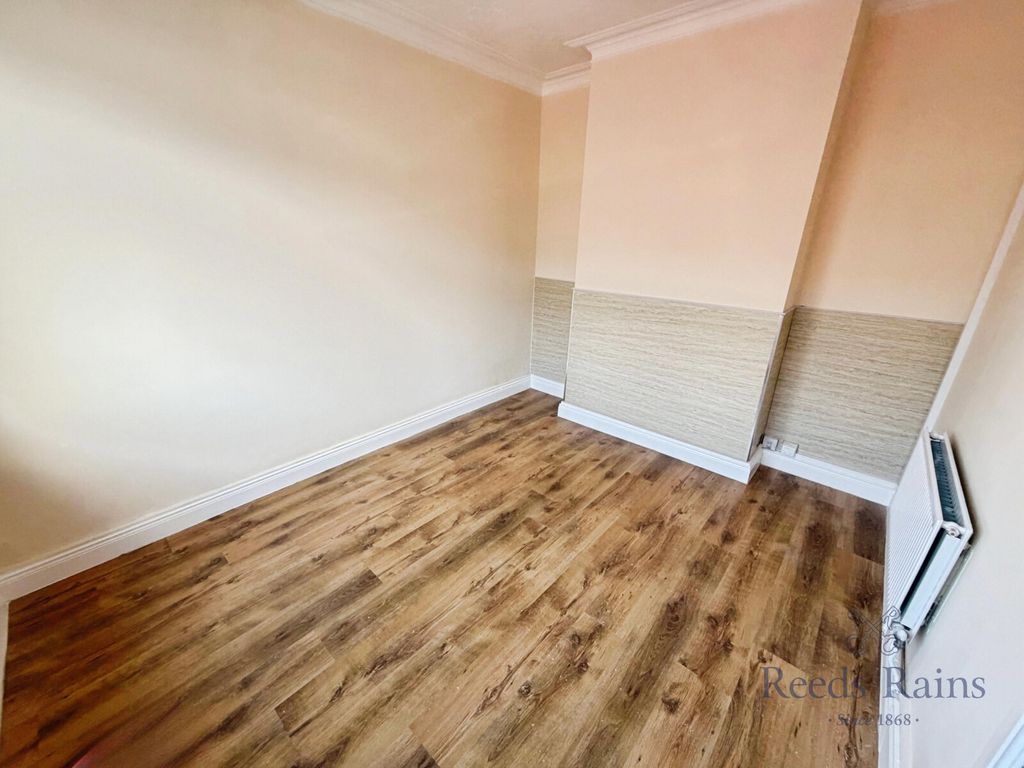 Property photo 2 of 9 Sitting Room