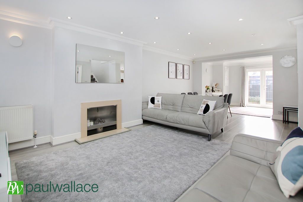 Property photo 2 of 19 Lounge/Dining Room