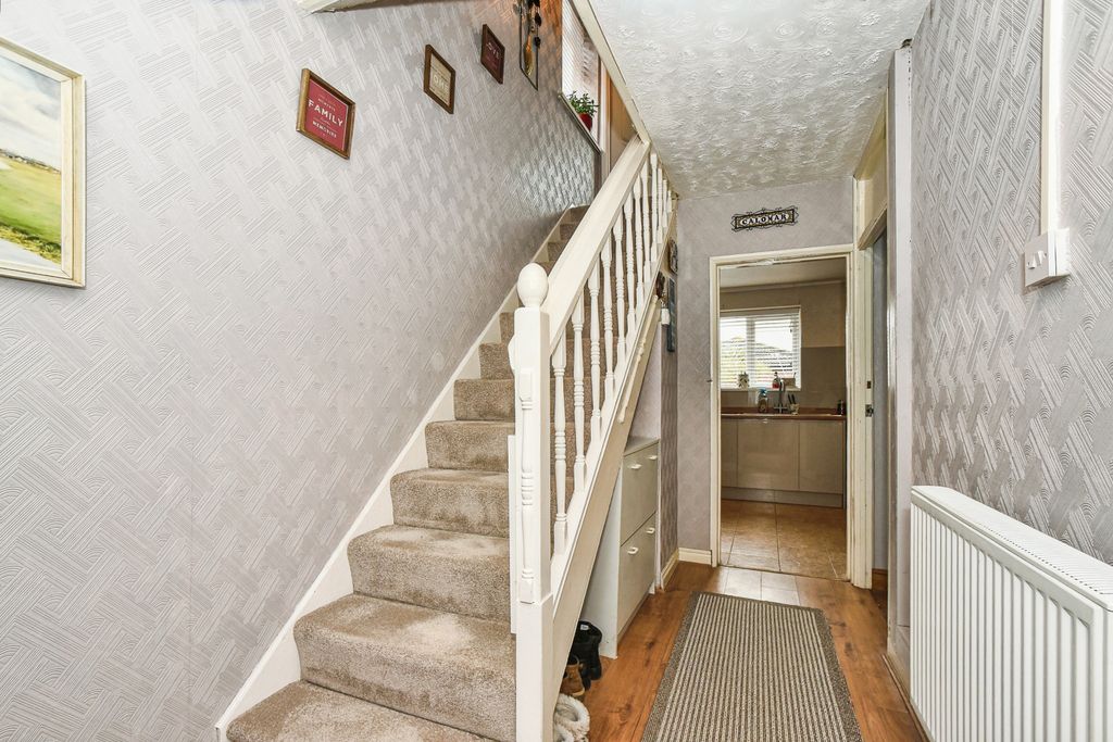 Property photo 2 of 20 Entrance Hallway