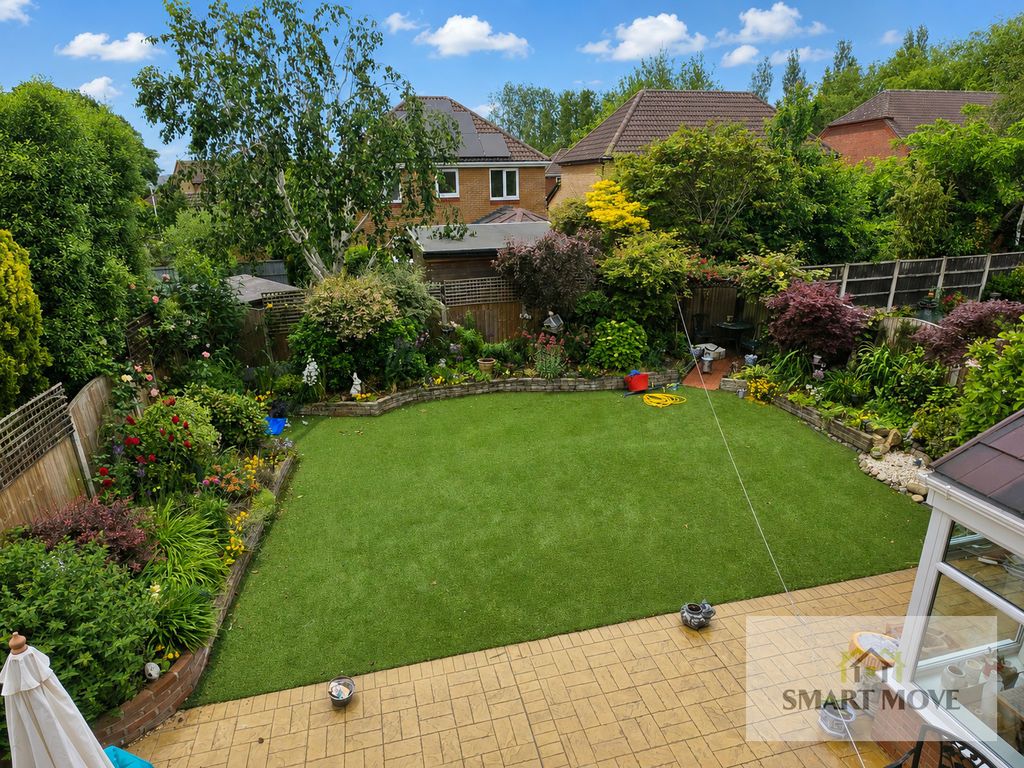Property photo 2 of 24 Rear Outlook & Garden