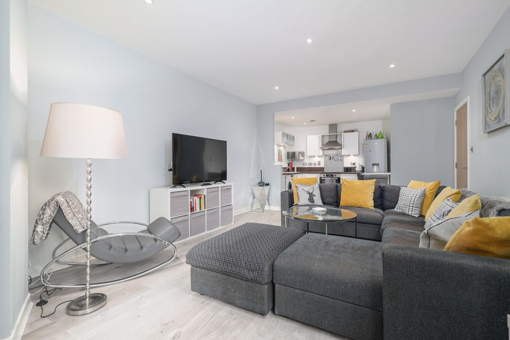 Property photo 2 of 10