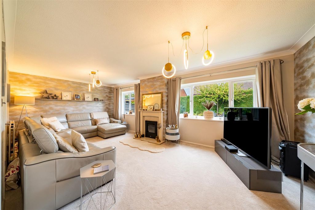 Property photo 3 of 20