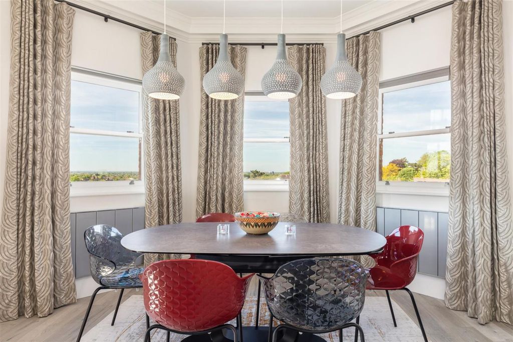 Property photo 2 of 9 Image