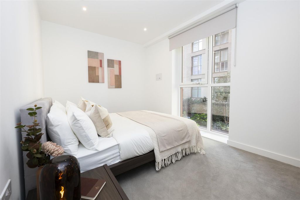 Property photo 2 of 46 Rental Show Flat