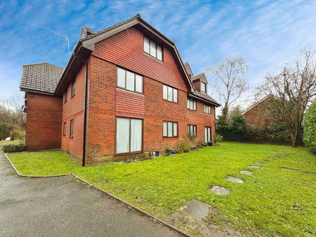 Property photo 1 of 8