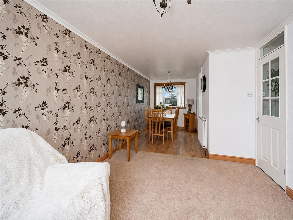 Property photo 3 of 20 7 Wallace Place Longforgan-7.Jpg