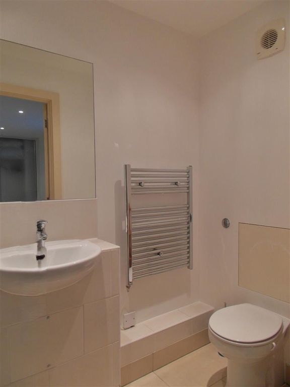 Property photo 2 of 9 Marketing - Bedroom 1 Ensuite.Jpg
