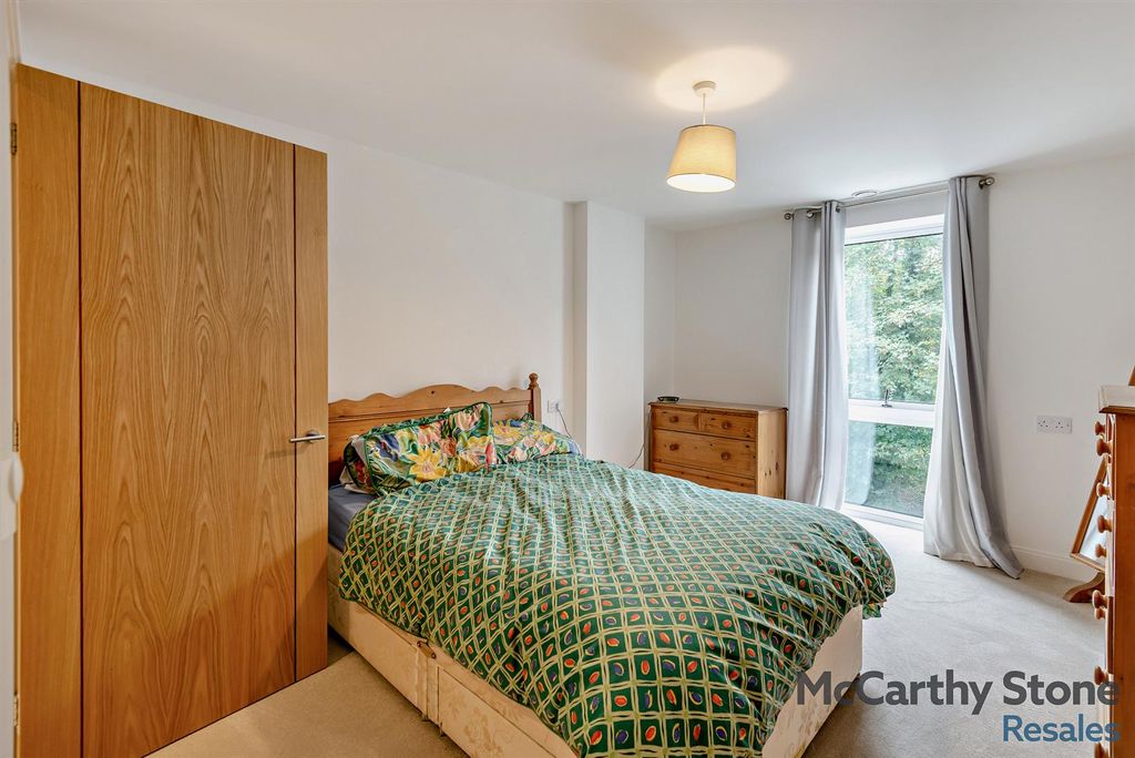 Additional image 8 of 2 bed flat for saleEdward House, Peggs Lane, Gascoyne Way, Hertford SG13