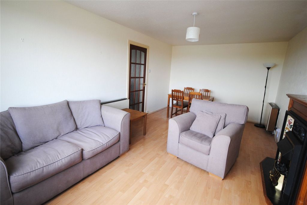 Property photo 3 of 9 Picture 3