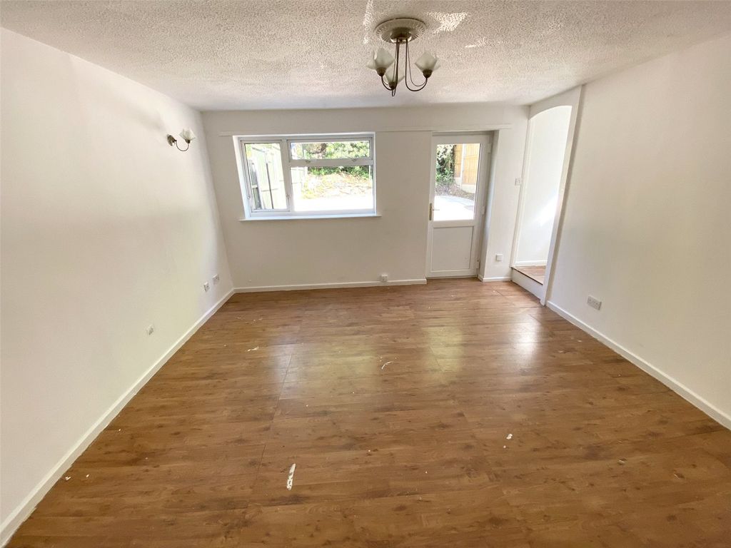 Property photo 3 of 13 Picture No. 05