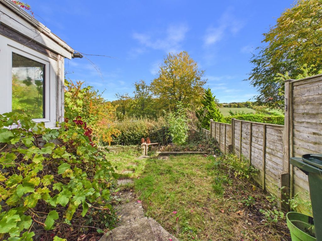 Property photo 3 of 11 Garden