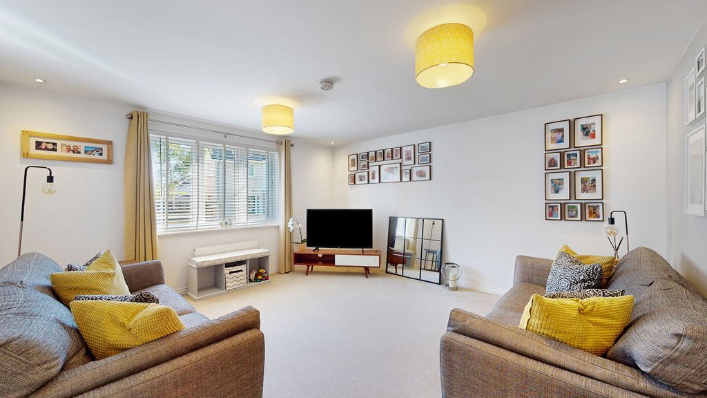 Property photo 2 of 38 22-Print-2 Crosshill Avenue_2 (2) (1)