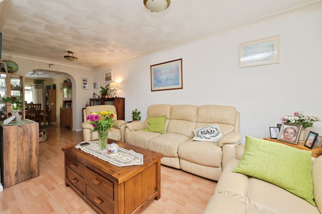 Property photo 2 of 14