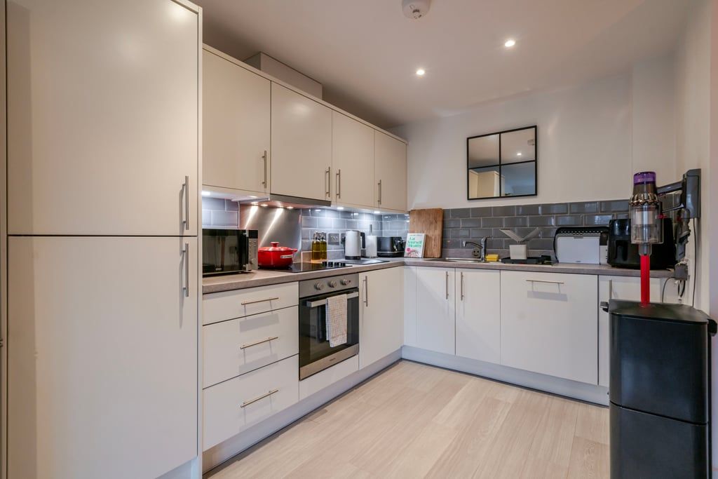 Property photo 2 of 21