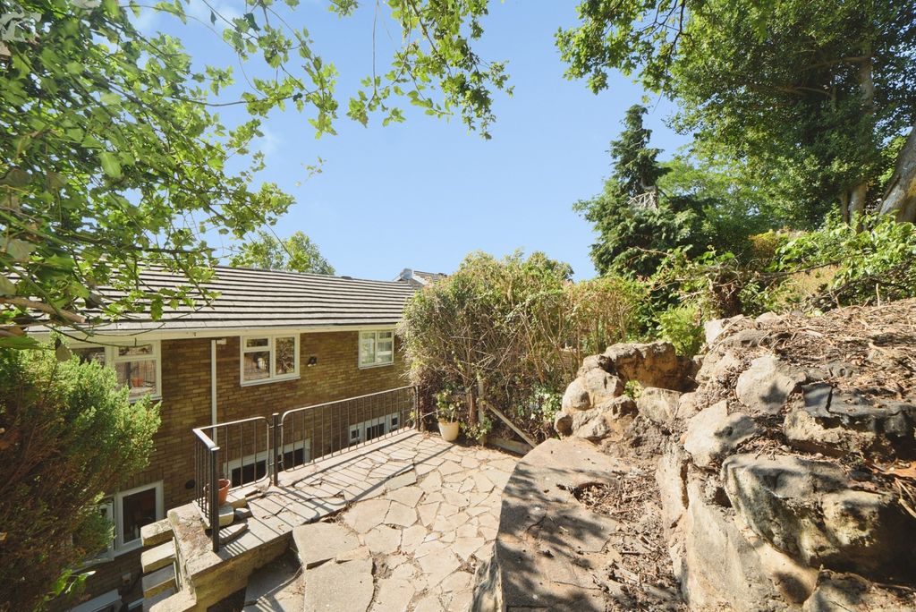 Property photo 3 of 27 Pbox-Img.Jpg