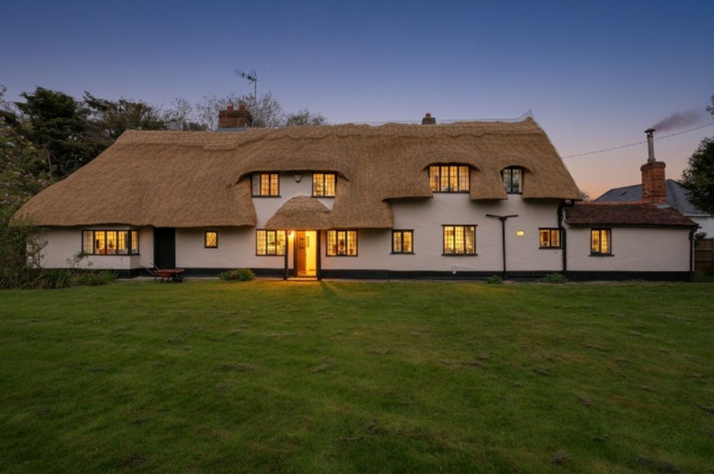 Property photo 2 of 24