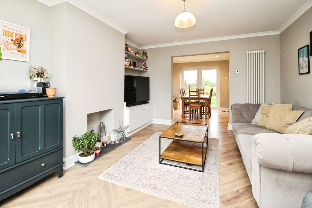 Property photo 2 of 16