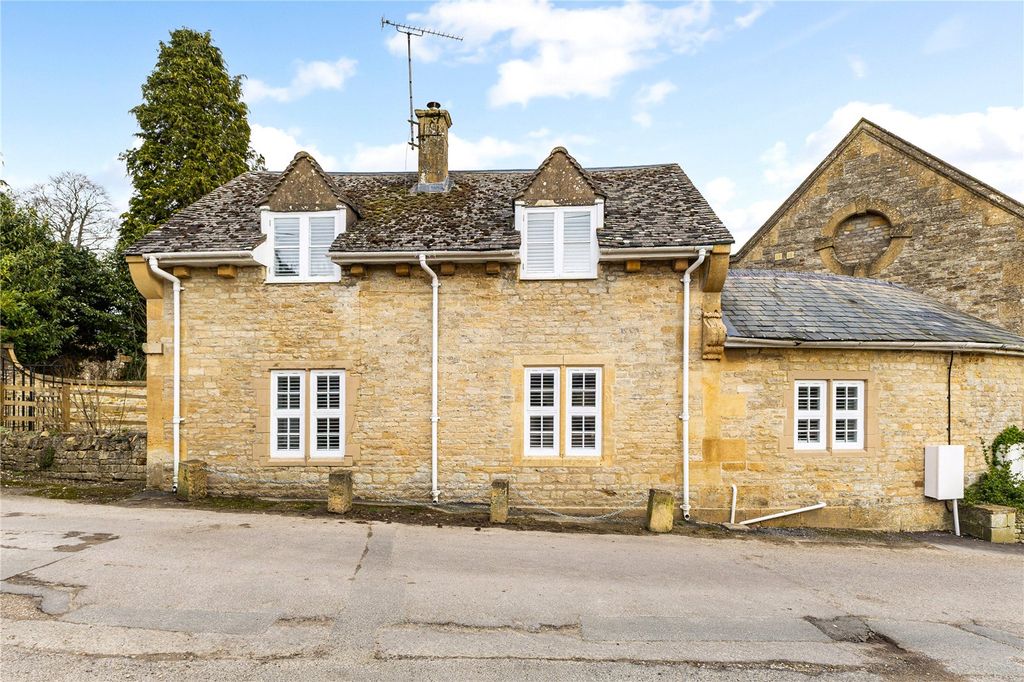 Property photo 1 of 16 Clematis Cottage