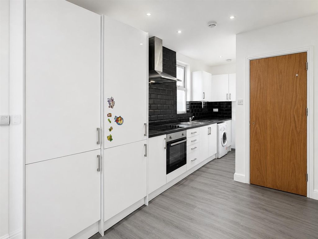 Property photo 2 of 10 Kitchen 1.Png