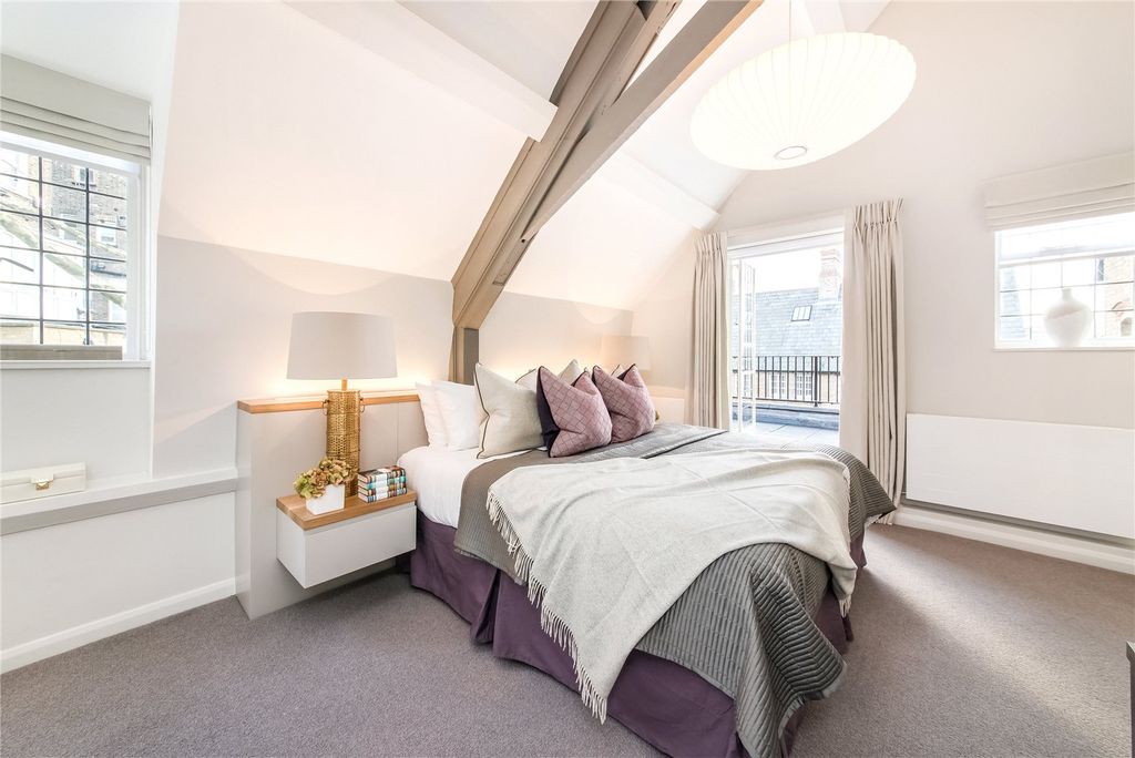 Property photo 3 of 14 Bedroom