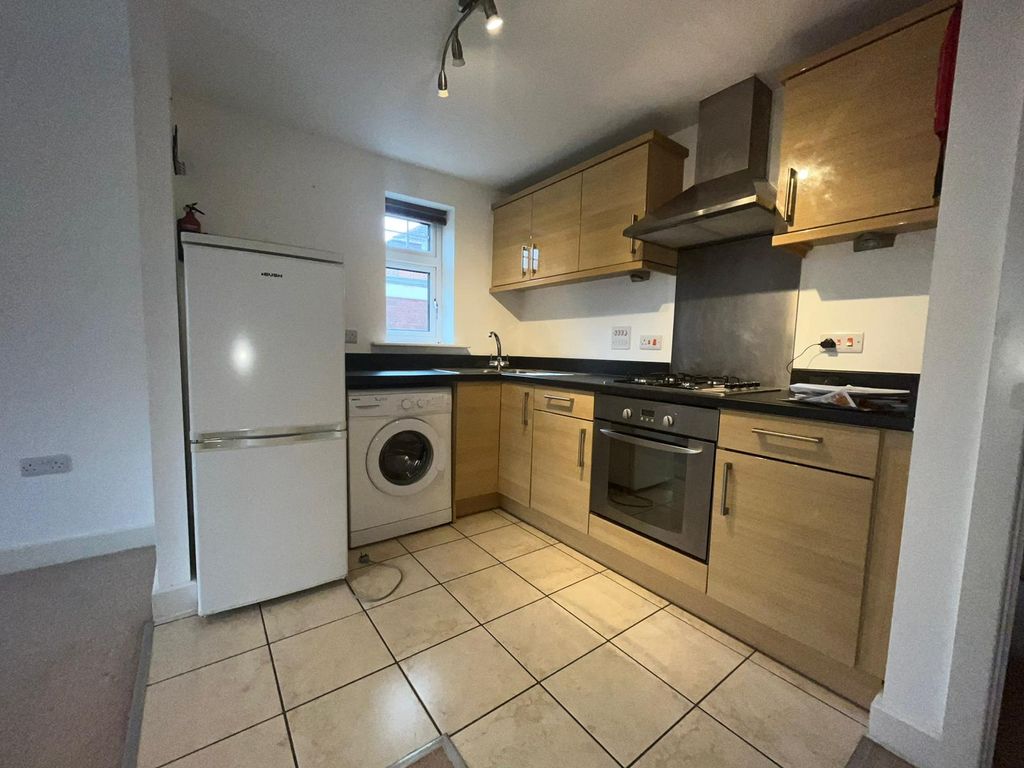 Property photo 2 of 7 Kitchen