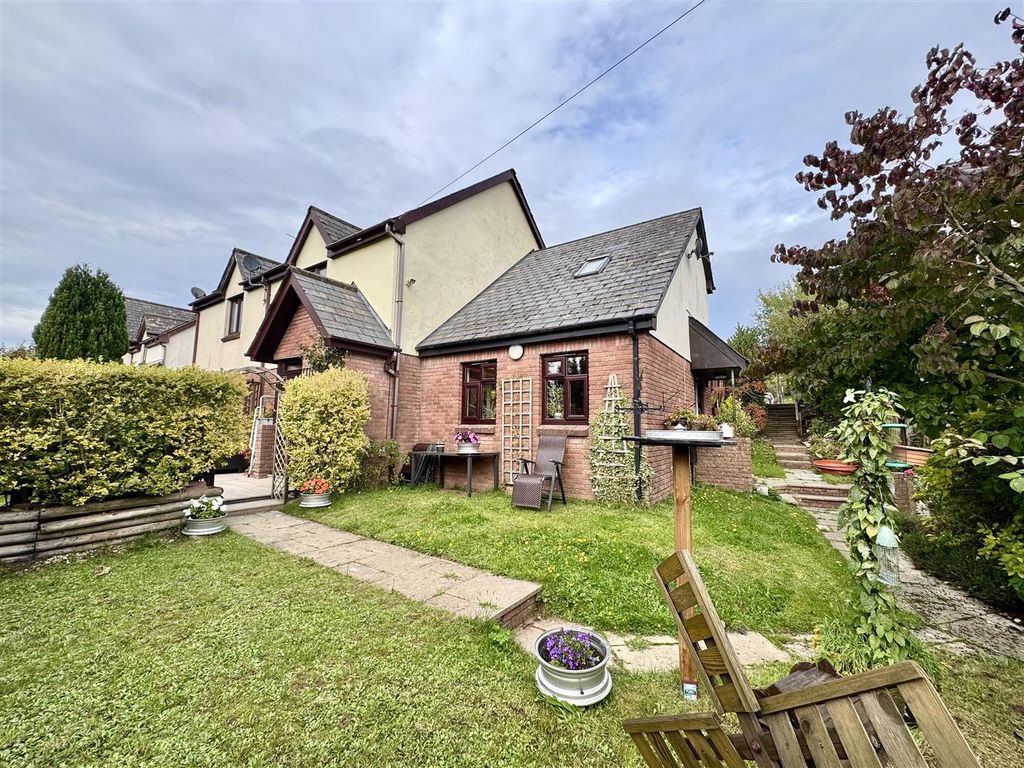 Property photo 1 of 12 The Smithy