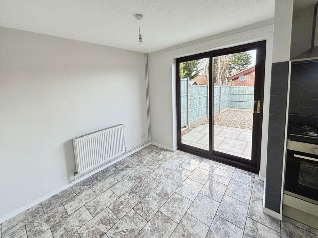 Property photo 3 of 11 5035563