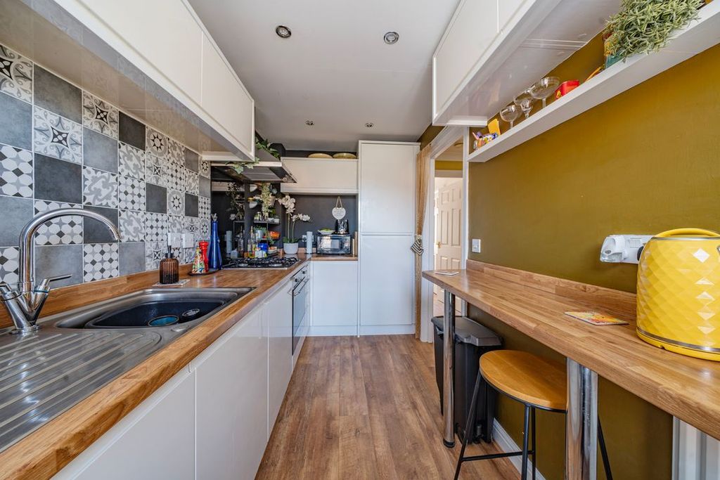 Property photo 2 of 15 12733465